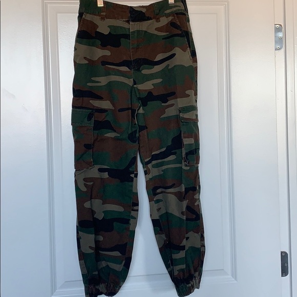 camouflage cargo pants forever 21